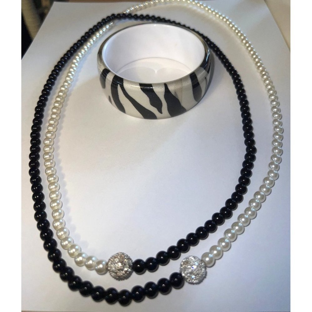 Black & White Bead Necklace And Bangle Set -- 24"